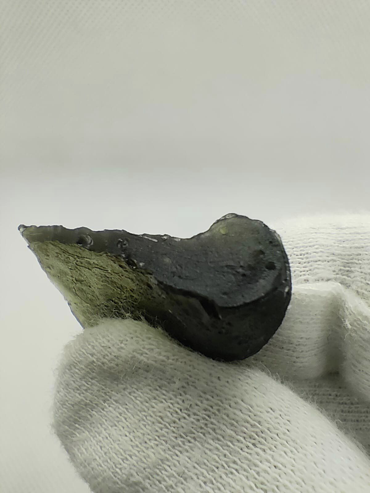 Autentica Moldavite da Nové Hrady - Jezírkový Vltavín - 5.91g