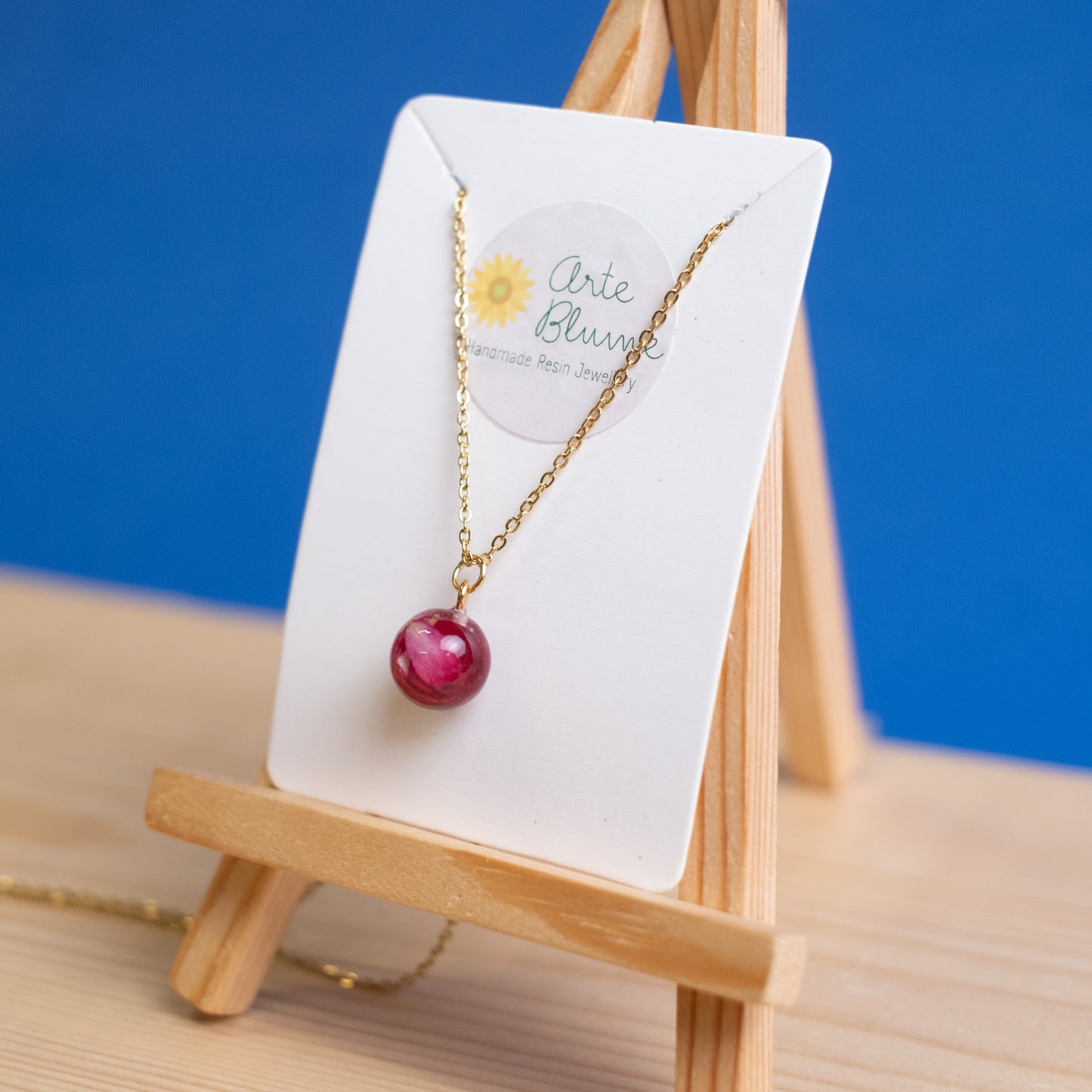 Collana a Sfera con Rosa Gallica