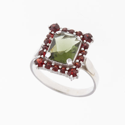 Anello in argento con Moldavite e Granati 001G