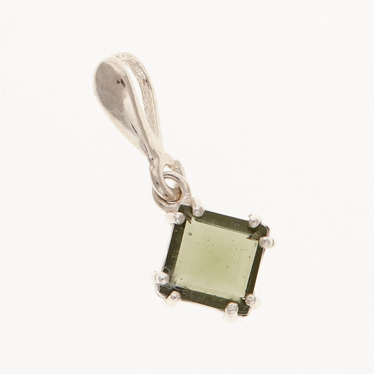 Ciondolo in argento con Moldavite 008-1